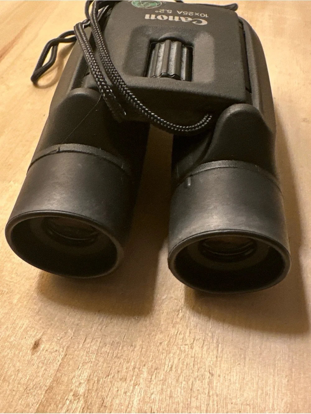 Canon 10x25A Compact Binoculars in Black (with case & carrying strap)